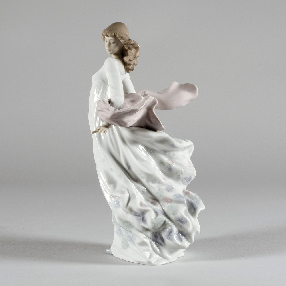 Statueta din portelan, Spring Splendor by Regino Torrijos - LLADRO Statueta din portelan, Spring Splendor by Regino Torrijos - LLADRO