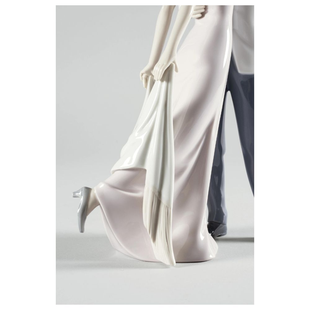 Statueta cuplu Happy Anniversary by Jose Puche - LLADRO Statueta cuplu Happy Anniversary by Jose Puche - LLADRO
