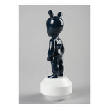 Sculptura din portelan, 30 cm, The Dark Blue Guest by Jaime Hayon - LLADRO Sculptura din portelan, 30 cm, The Dark Blue Guest by Jaime Hayon - LLADRO