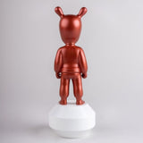 Sculptura din portelan, 30 cm, The Metallic Red Guest by Jaime Hayon - LLADRO Sculptura din portelan, 30 cm, The Metallic Red Guest by Jaime Hayon - LLADRO
