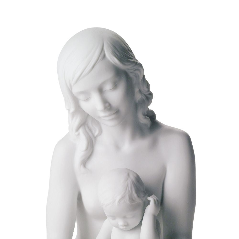 Statueta din portelan, The Mother by Jose Javier Malavia - LLADRO Statueta din portelan, The Mother by Jose Javier Malavia - LLADRO