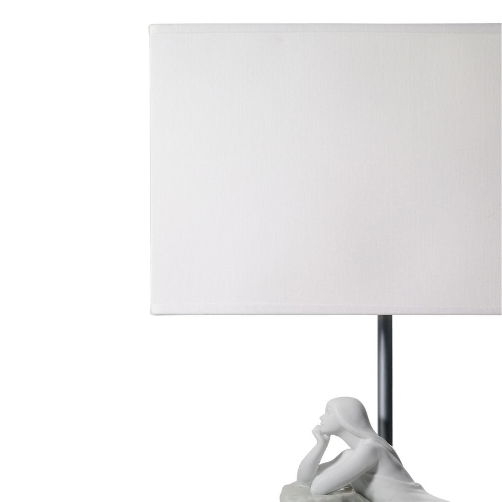 Veioza din portelan Meditating Woman II by Jose Luis Santes - LLADRO Veioza din portelan Meditating Woman II by Jose Luis Santes - LLADRO