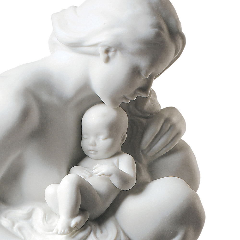 Sculptura Loves Bond Mother by Raul Rubio - LLADRO Sculptura Loves Bond Mother by Raul Rubio - LLADRO