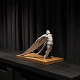 Sculptura din portelan Icarus by Ernest Massuet - LLADRO Sculptura din portelan Icarus by Ernest Massuet - LLADRO