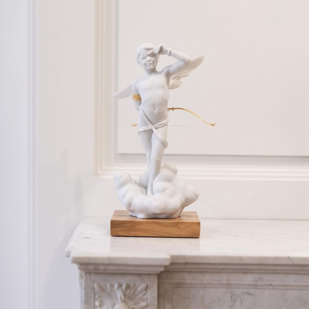 Sculptura Cupid by Ernest Massuet - LLADRO Sculptura Cupid by Ernest Massuet - LLADRO