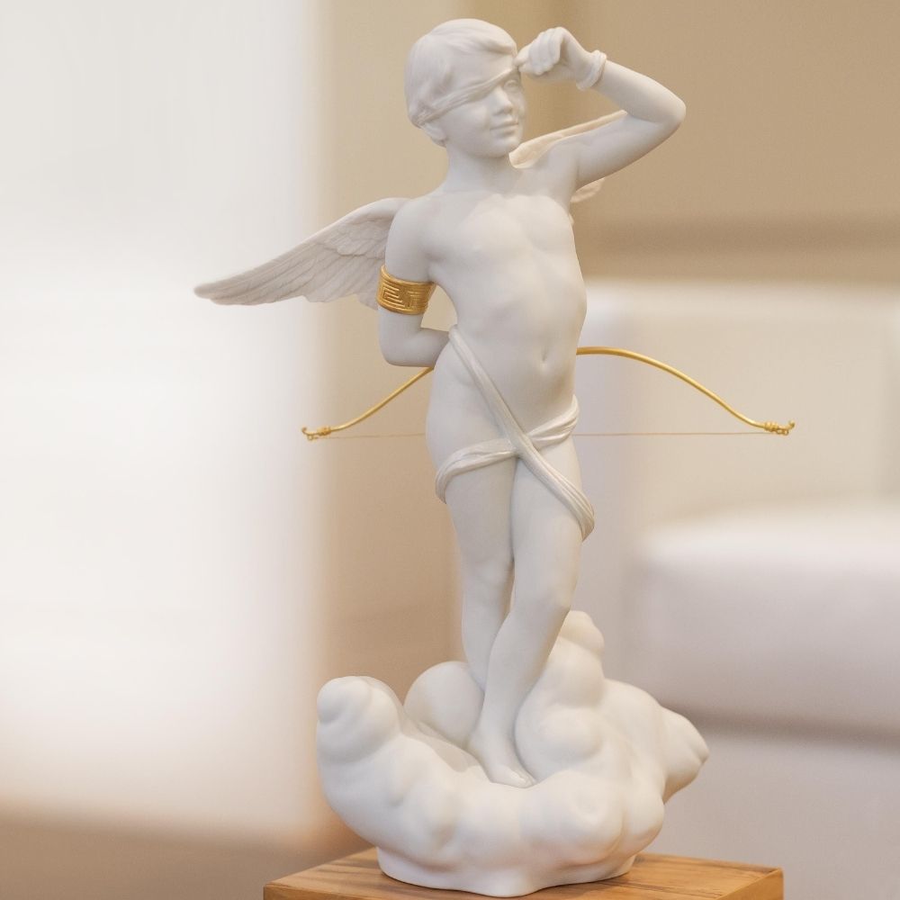 Sculptura Cupid by Ernest Massuet - LLADRO Sculptura Cupid by Ernest Massuet - LLADRO
