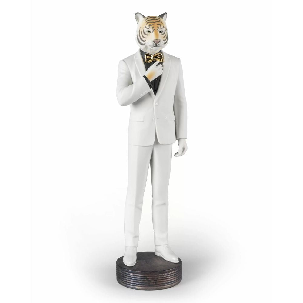 Sculptura din portelan Tiger Man by Marco Antonio Nogueron - LLADRO Sculptura din portelan Tiger Man by Marco Antonio Nogueron - LLADRO