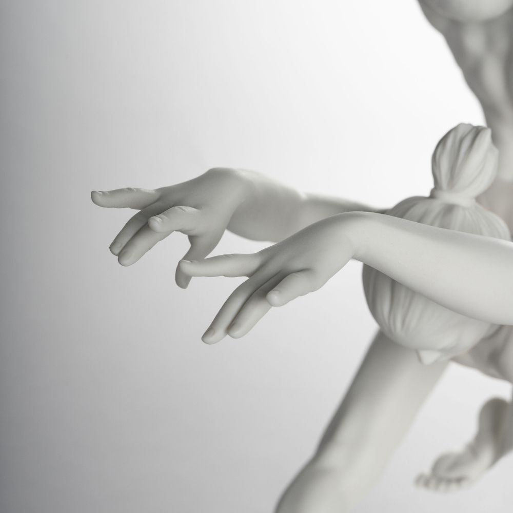 Sculptura The Art of Movement Dancers by Jose Luis Santes - LLADRO Sculptura The Art of Movement Dancers by Jose Luis Santes - LLADRO