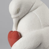Figurina din portelan, Colby - Protective Penguin by Virginia Gonzalez - LLADRO Figurina din portelan, Colby - Protective Penguin by Virginia Gonzalez - LLADRO