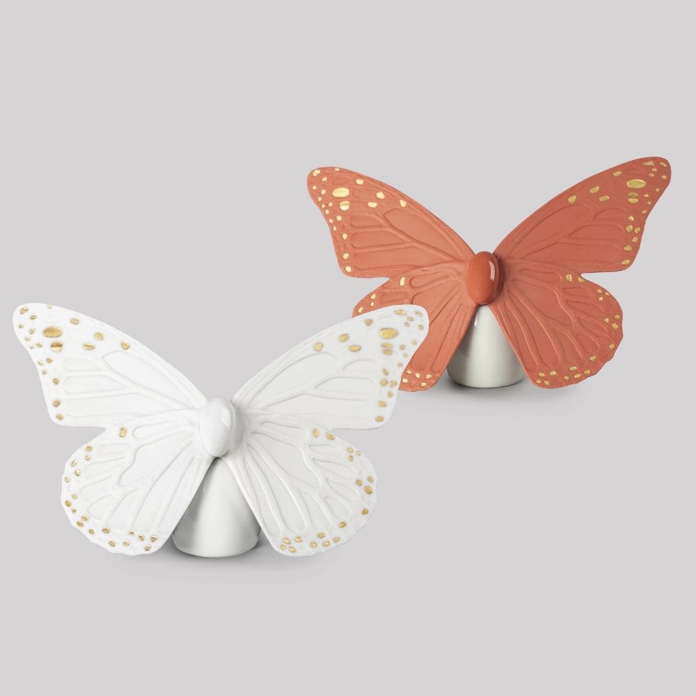 Sculptura fluture din portelan, by Dept. Diseno y Decoracion - LLADRO Sculptura fluture din portelan, by Dept. Diseno y Decoracion - LLADRO