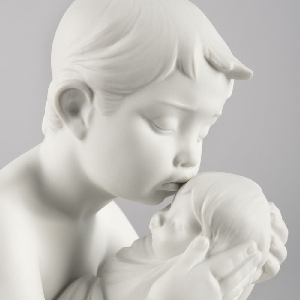 Sculptura din portelan, Welcome home Children by Virginia Gonzalez - LLADRO Sculptura din portelan, Welcome home Children by Virginia Gonzalez - LLADRO