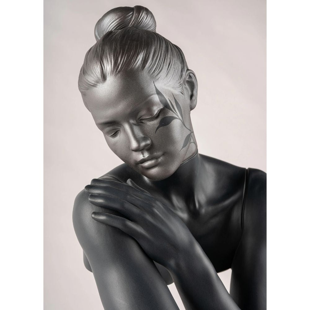 Statueta Reflections of Nature - Her by Ernest Massuet - LLADRO Statueta Reflections of Nature - Her by Ernest Massuet - LLADRO