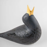 Sculptura din portelan, Black Starling I by Dept. Diseno y Decoracion - LLADRO Sculptura din portelan, Black Starling I by Dept. Diseno y Decoracion - LLADRO