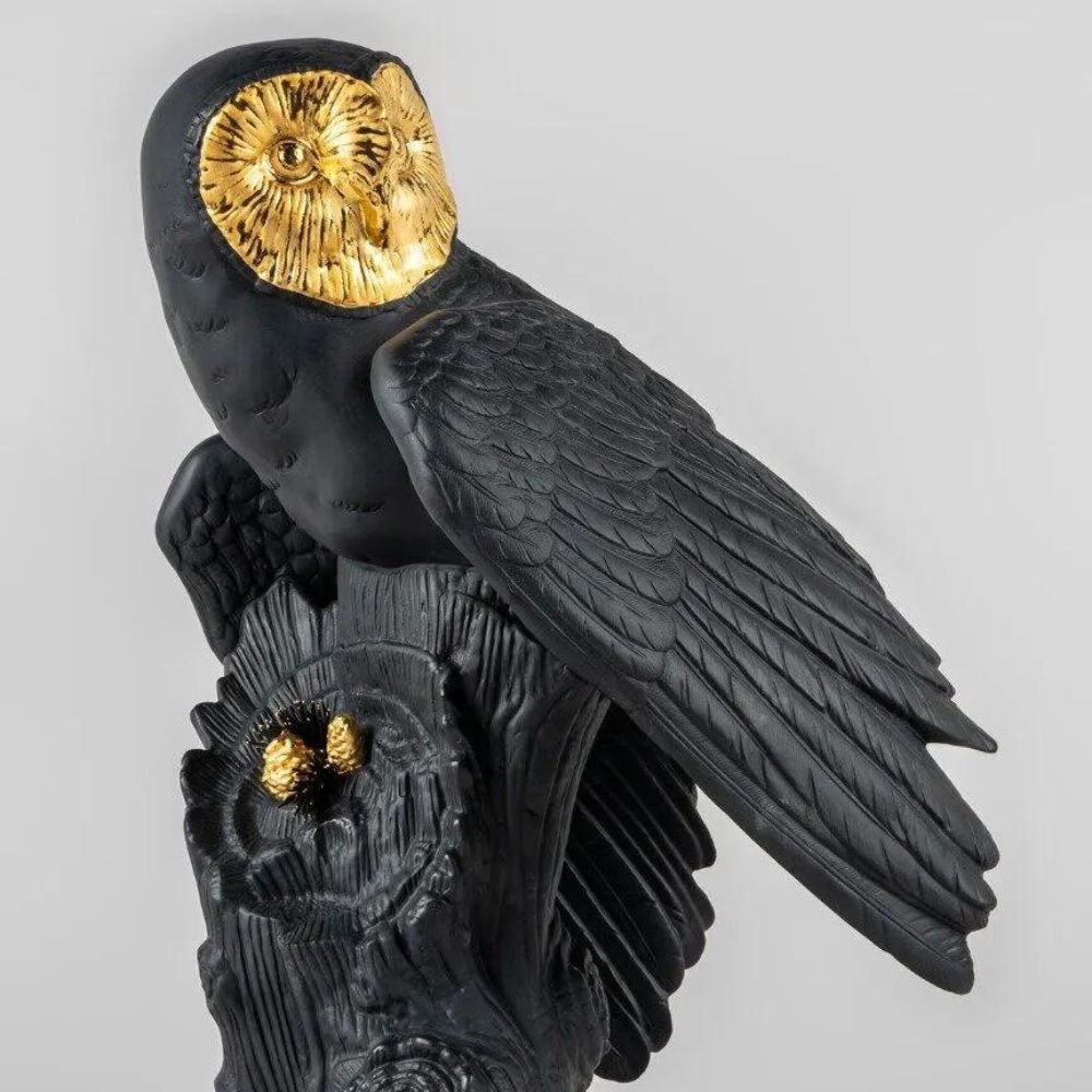 Sculptura din portelan, Owl Black-gold - Editie Limitata, Boldblack - LLADRO Sculptura din portelan, Owl Black-gold - Editie Limitata, Boldblack - LLADRO