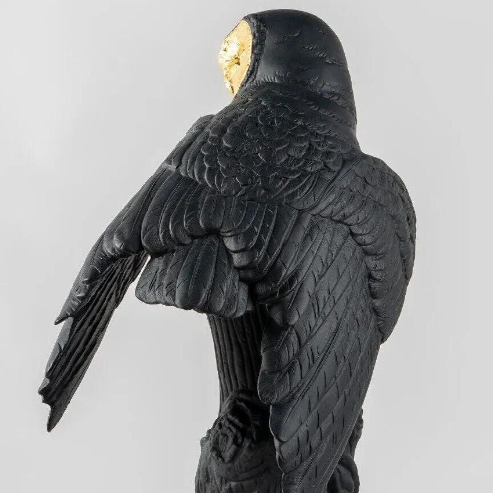 Sculptura din portelan, Owl Black-gold - Editie Limitata, Boldblack - LLADRO Sculptura din portelan, Owl Black-gold - Editie Limitata, Boldblack - LLADRO