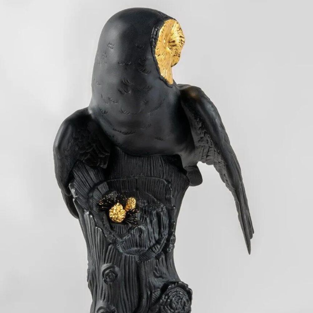 Sculptura din portelan, Owl Black-gold - Editie Limitata, Boldblack - LLADRO Sculptura din portelan, Owl Black-gold - Editie Limitata, Boldblack - LLADRO