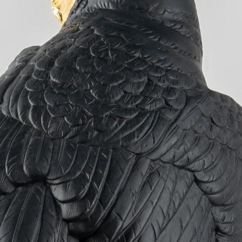 Sculptura din portelan, Owl Black-gold - Editie Limitata, Boldblack - LLADRO Sculptura din portelan, Owl Black-gold - Editie Limitata, Boldblack - LLADRO