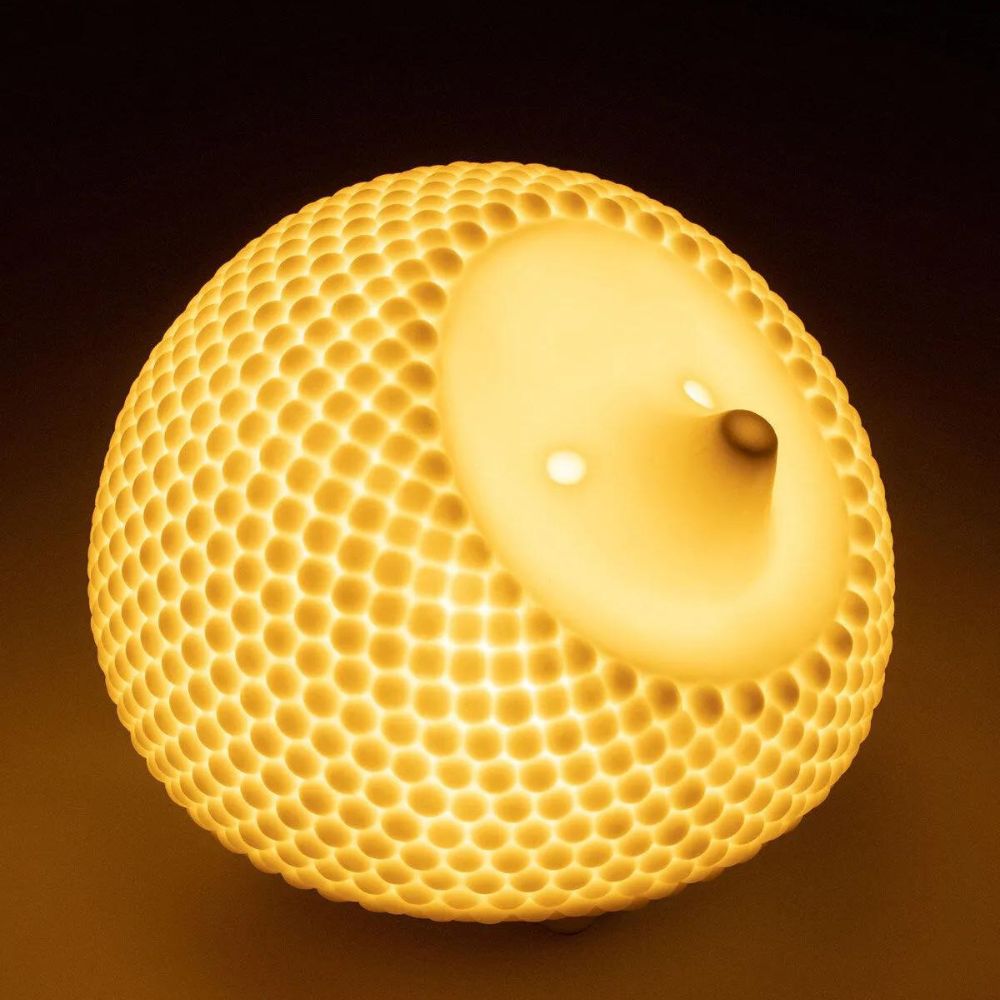 Lampa de masa din portelan, fara fir, 15 x 13 cm, Hedgehog - LLADRO Lampa de masa din portelan, fara fir, 15 x 13 cm, Hedgehog - LLADRO