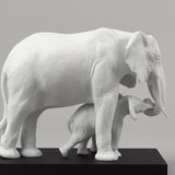 Sculptura alba din portelan, Leading the way by Ernest Massuet - LLADRO Sculptura alba din portelan, Leading the way by Ernest Massuet - LLADRO