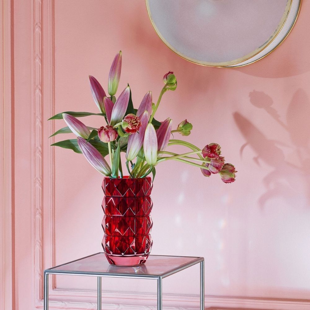 Vaza rosie din cristal, Louxor by Thomas Bastide - BACCARAT Vaza rosie din cristal, Louxor by Thomas Bastide - BACCARAT