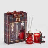Set difuzor parfum camera 70 ml si lumanare, Pino Grape Cassis, rosu - SIMONA'S Christmas Set difuzor parfum camera 70 ml si lumanare, Pino Grape Cassis, rosu - SIMONA'S Christmas