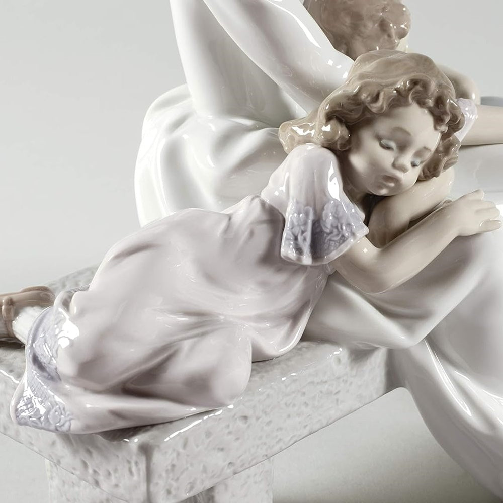 Sculptura An afternoon Nap Mother by Antonio Ramos - LLADRO Sculptura An afternoon Nap Mother by Antonio Ramos - LLADRO