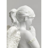 Sculptura din portelan, Heavenly Prayer Angel by Ernest Massuet - LLADRO Sculptura din portelan, Heavenly Prayer Angel by Ernest Massuet - LLADRO