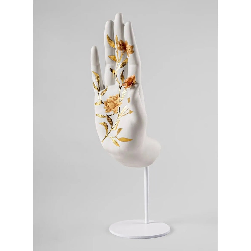 Sculptura din portelan, Protection Mudra by Dept. Diseno y Decoracion - LLADRO Sculptura din portelan, Protection Mudra by Dept. Diseno y Decoracion - LLADRO