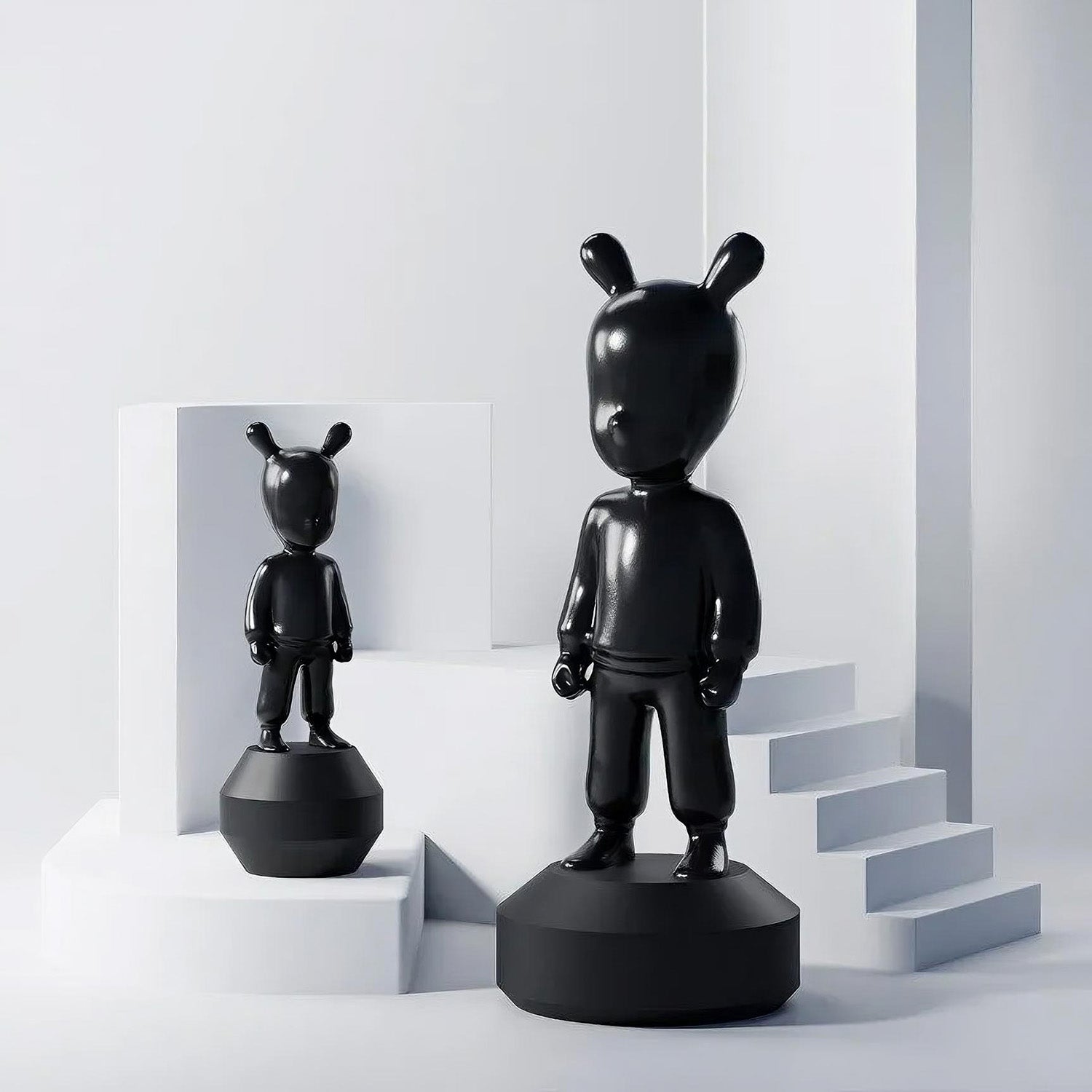Sculptura din portelan, 30 cm, The Black Guest by Jaime Hayon - LLADRO Sculptura din portelan, 30 cm, The Black Guest by Jaime Hayon - LLADRO