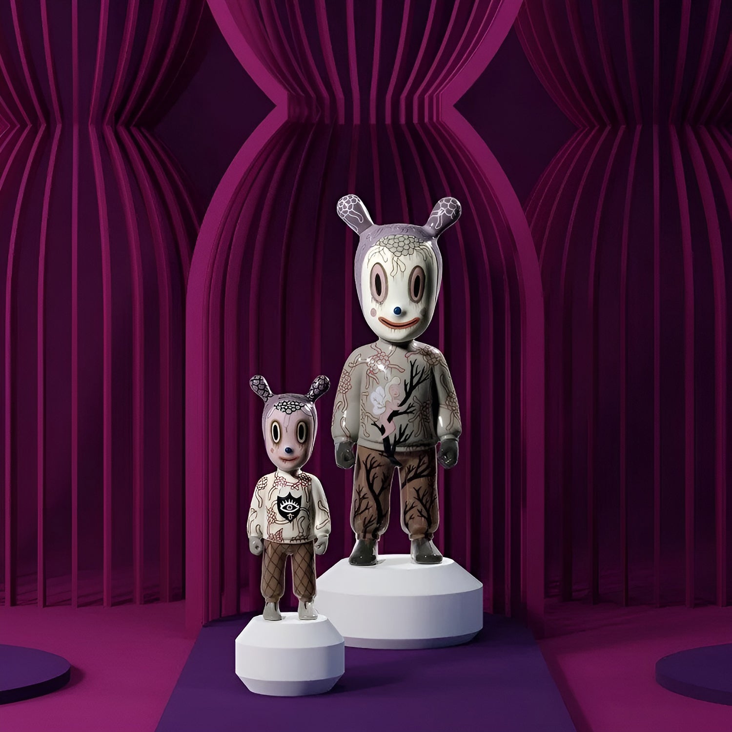 Sculptura din portelan, 30 cm, The Guest by Gary Baseman - LLADRO Sculptura din portelan, 30 cm, The Guest by Gary Baseman - LLADRO