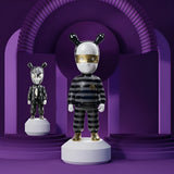 Sculptura din portelan, 30 cm, The Guest by Rolito - LLADRO Sculptura din portelan, 30 cm, The Guest by Rolito - LLADRO