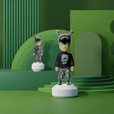 Sculptura din portelan, 30 cm, The Guest by Tim Biskup - LLADRO Sculptura din portelan, 30 cm, The Guest by Tim Biskup - LLADRO