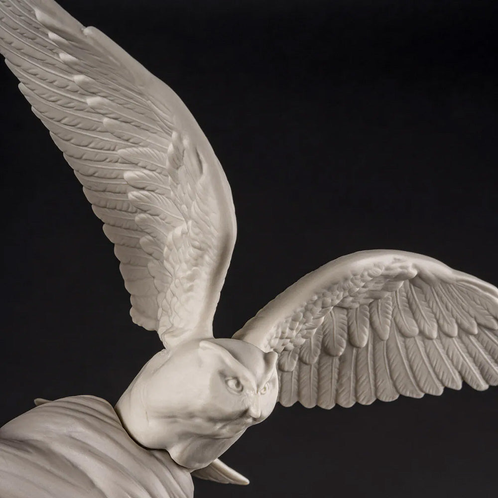 Sculptura din portelan, Athena by Jose Santaeulalia - LLADRO Sculptura din portelan, Athena by Jose Santaeulalia - LLADRO