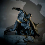 Sculptura din portelan Batman by Eva Maria Cuerva - Editie Limitata - LLADRO Sculptura din portelan Batman by Eva Maria Cuerva - Editie Limitata - LLADRO