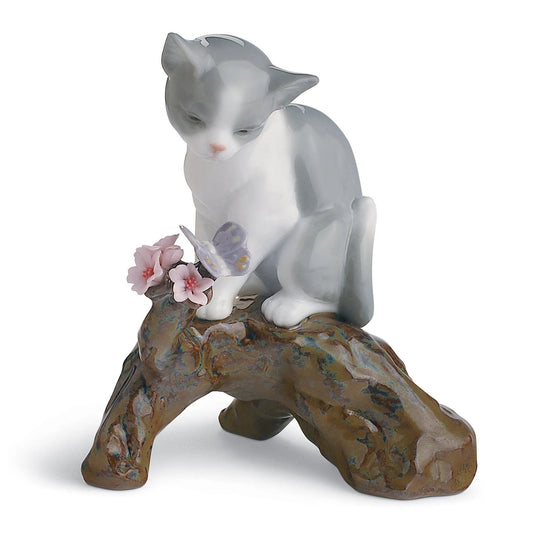 Sculptura din portelan, Blossoms for The Kitten by Joan Coderch - LLADRO