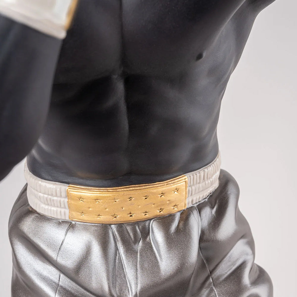 Sculptura din portelan Boxer by Ernest Massuet - LLADRO Sculptura din portelan Boxer by Ernest Massuet - LLADRO