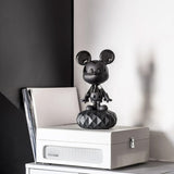 Sculptura din portelan Mickey Mouse Total Black by Eva Maria Cuerva - LLADRO Sculptura din portelan Mickey Mouse Total Black by Eva Maria Cuerva - LLADRO