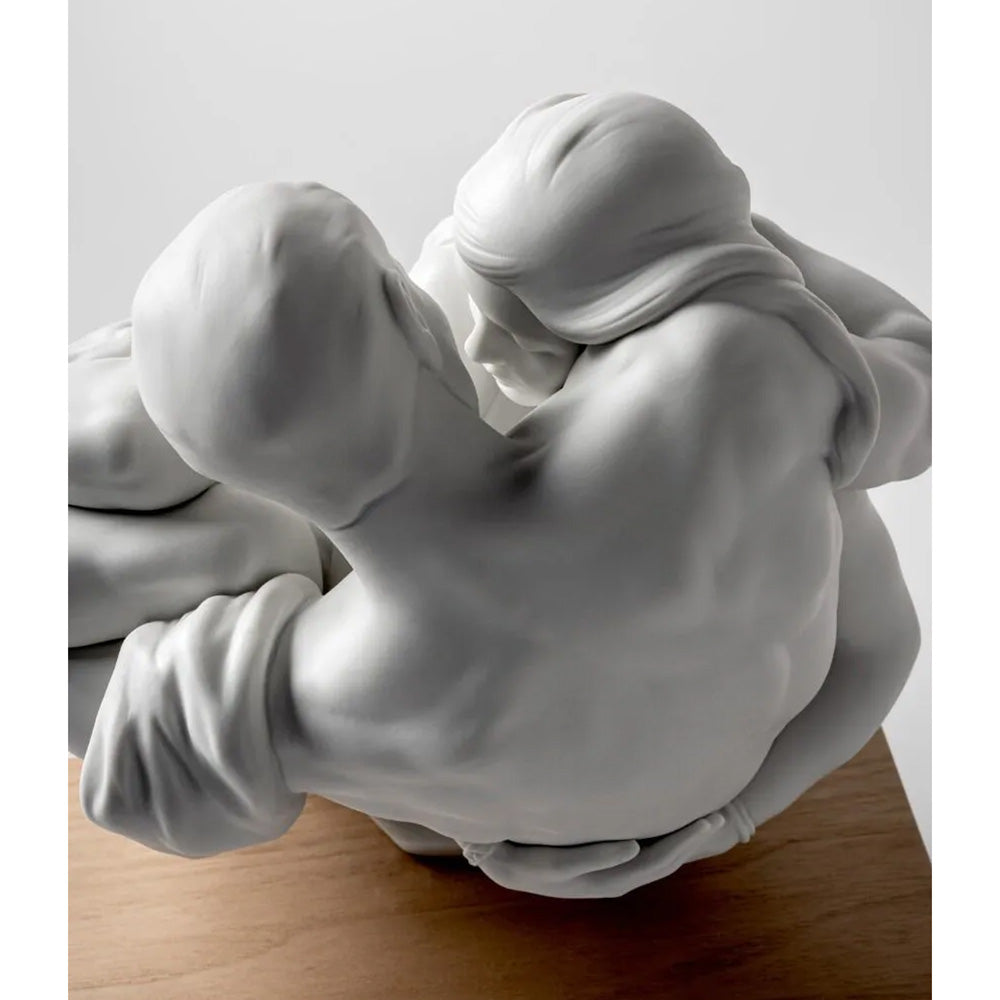 Sculptura din portelan, Together by Ernest Massuet - LLADRO Sculptura din portelan, Together by Ernest Massuet - LLADRO