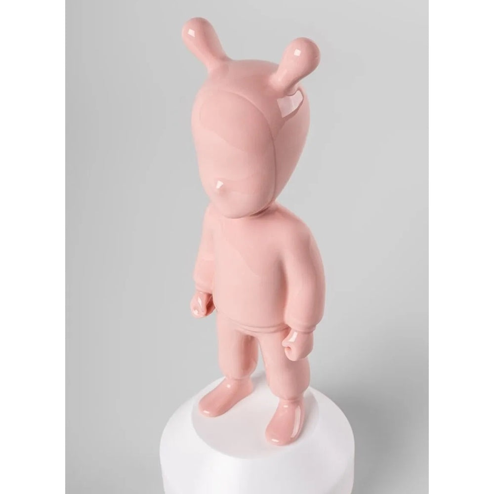 Sculptura din portelan, 30 cm, The Pink Guest by Jaime Hayon - LLADRO Sculptura din portelan, 30 cm, The Pink Guest by Jaime Hayon - LLADRO