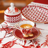 Set 2 cesti pentru cafea si farfurii, portelan, Le Rouge - BACI MILANO Set 2 cesti pentru cafea si farfurii, portelan, Le Rouge - BACI MILANO