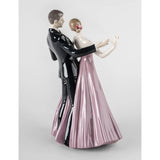 Sculptura din portelan, Anniversary Waltz by Jose Santaeulalia - LLADRO Sculptura din portelan, Anniversary Waltz by Jose Santaeulalia - LLADRO
