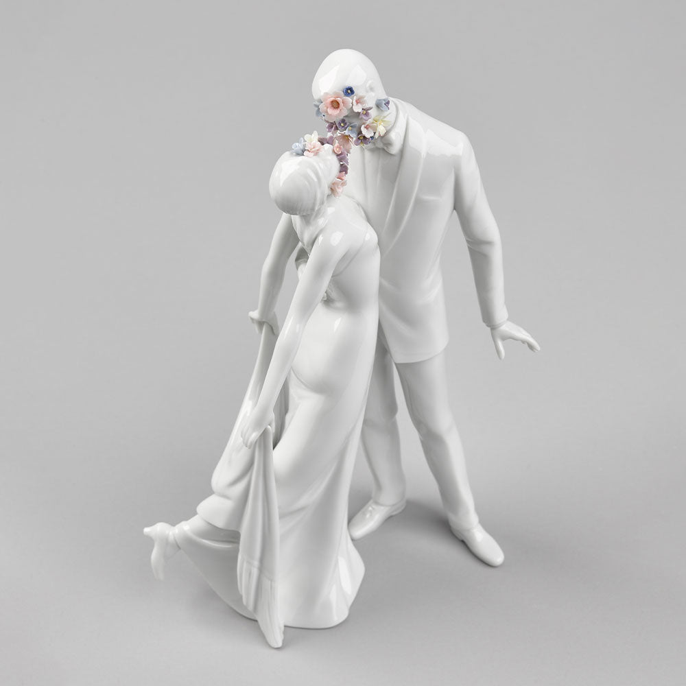 Statueta din portelan, Love I Blossoms by Virginia Gonzalez - LLADRO