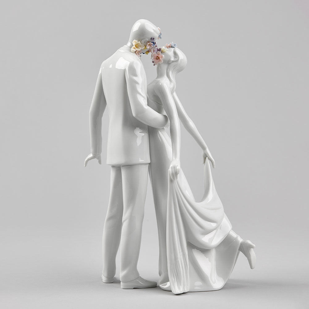 Statueta din portelan, Love I Blossoms by Virginia Gonzalez - LLADRO