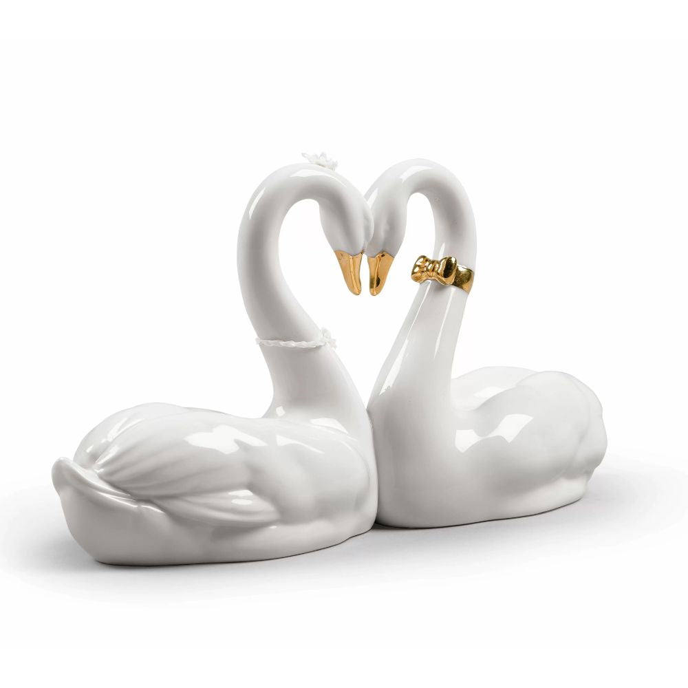 Sculptura din portelan, Endless Love Swans Golden by Jose Puche - LLADRO