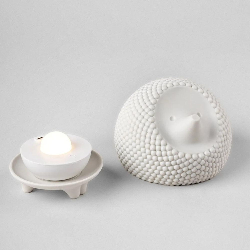 Lampa de masa din portelan, fara fir, 15 x 13 cm, Hedgehog - LLADRO