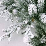 Brad artificial Flocked Kilarnock, verde, 243 cm  - SIMONA'S CHRISTMAS