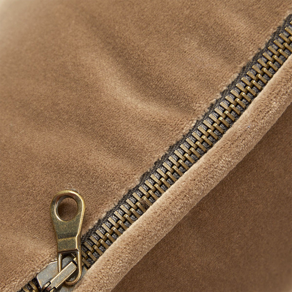 Fata de perna decorativa 33x57 cm, catifea, Divan Noisette - YVES DELORME