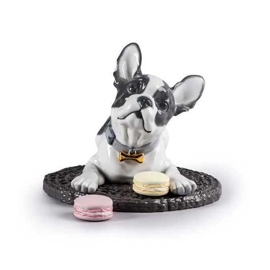 Figurina din portelan, French Bulldog with Macarons by Raul Rubio - LLADRO