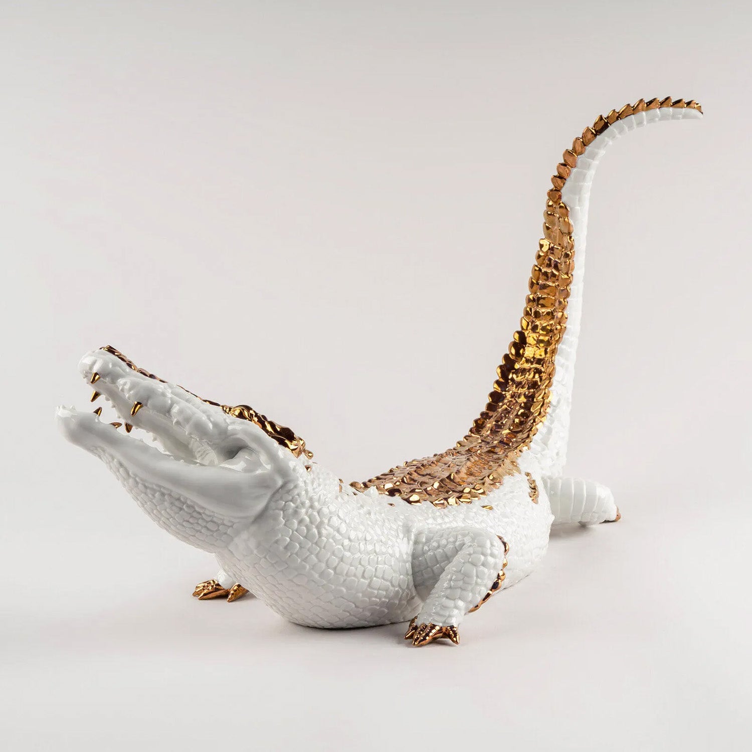Sculptura din portelan, 68 cm, Crocodile by Raul Rubio - LLADRO