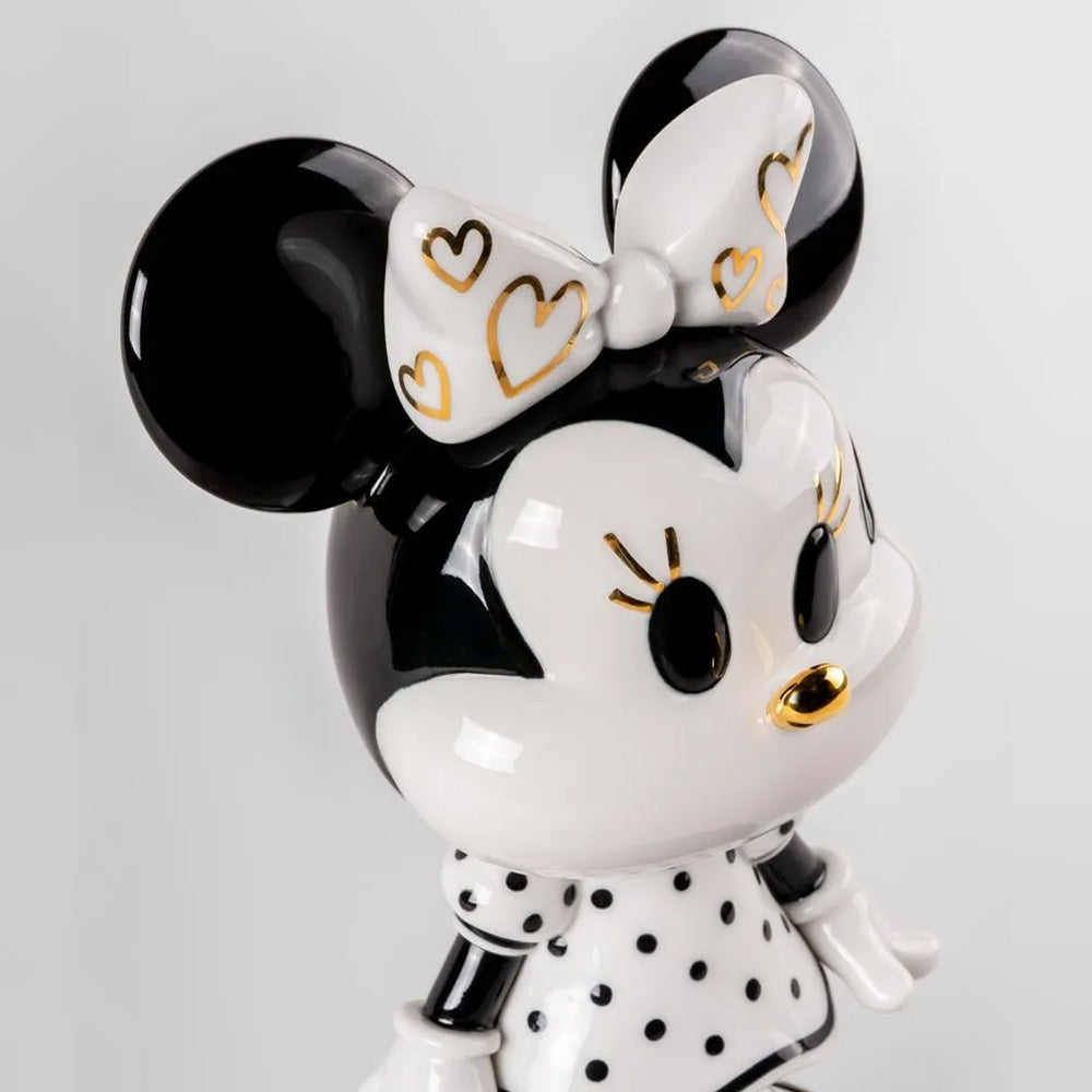 Sculptura din portelan, Black and White, 31 cm, Minnie by Eva Maria Cuerva - LLADRO